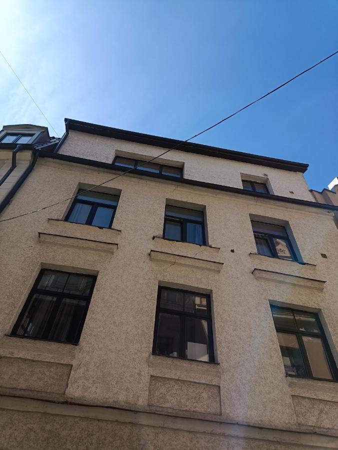 Elegant Old Town Toffee Bliss Apartment, Self Check-in, Steps From Bus Station Riika